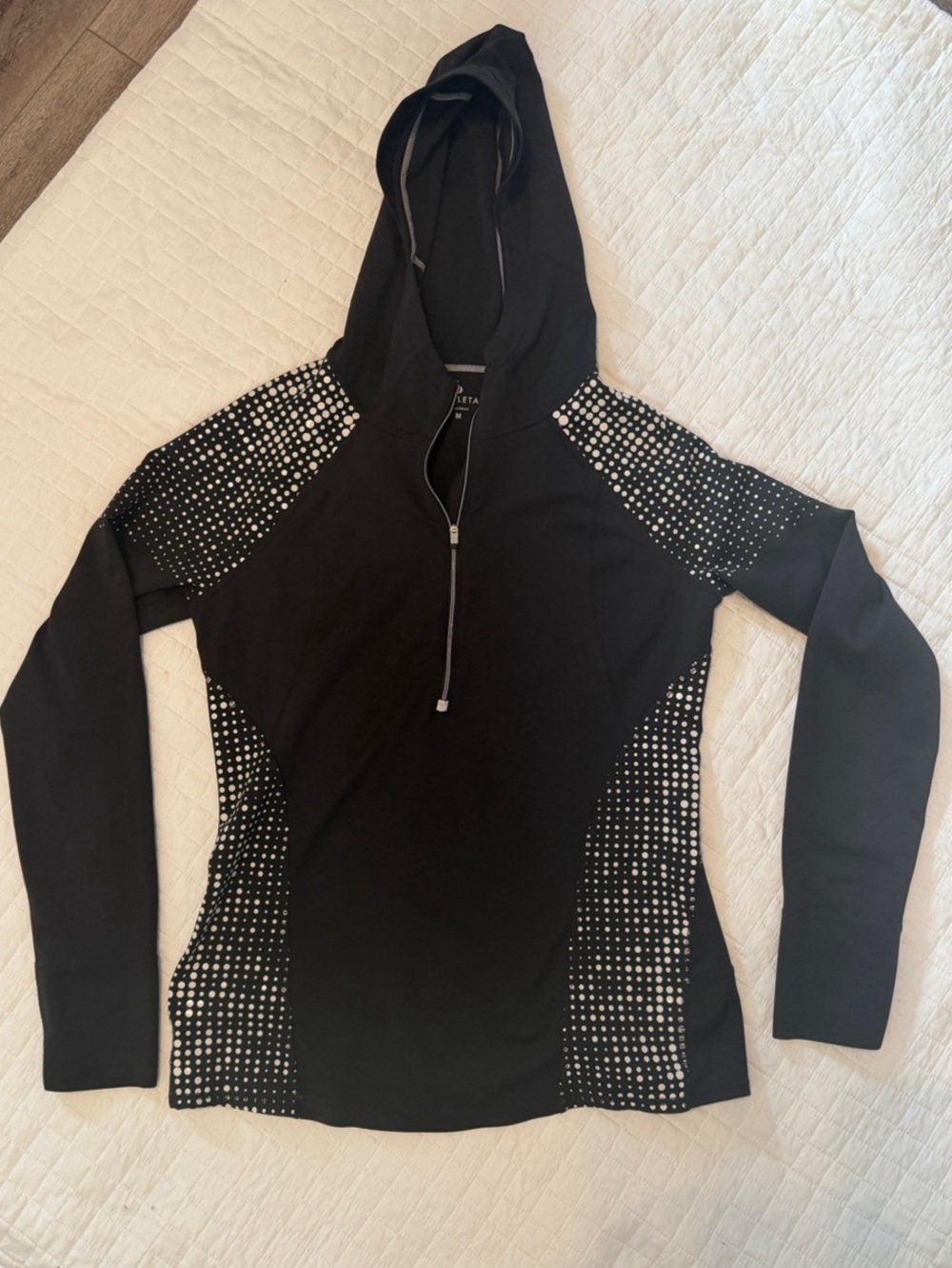 Athleta Running Wild 2.0 Half Zip Hoodie Black & White Medium